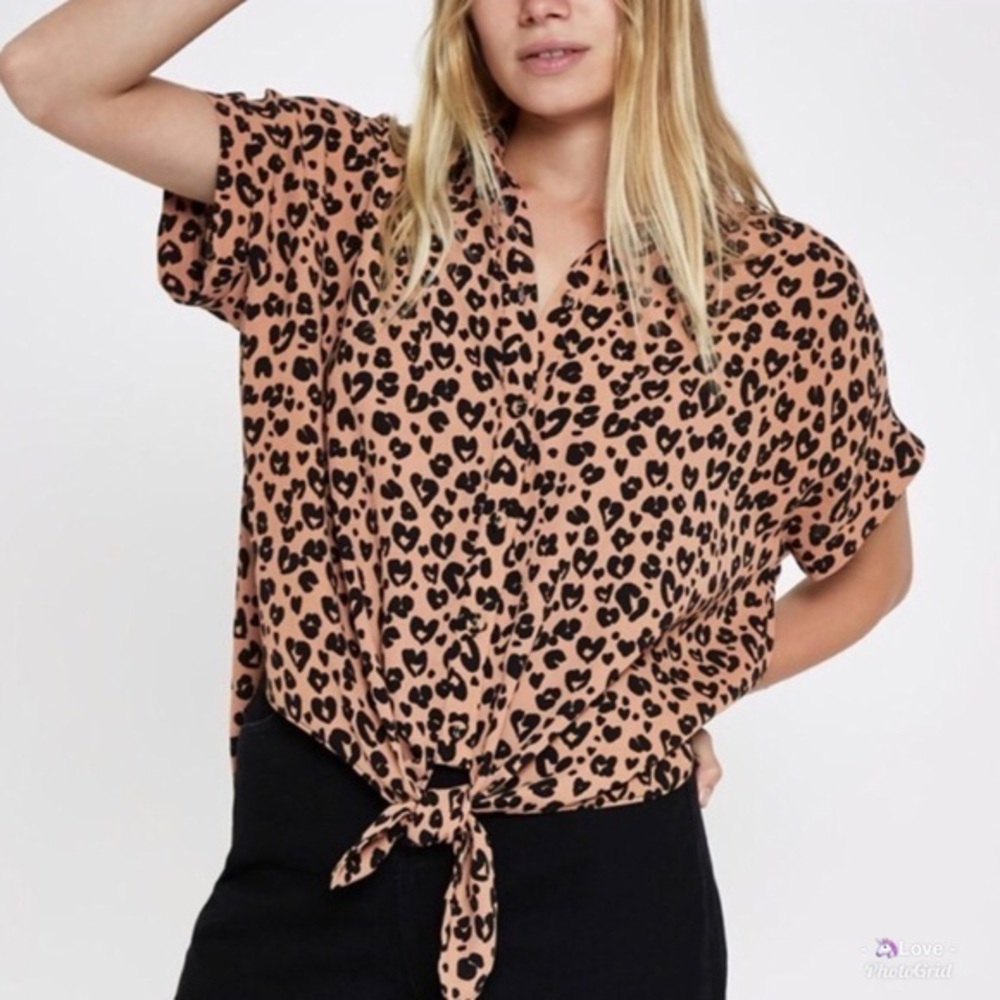 Leopard button down blouse - Picture 1 of 1